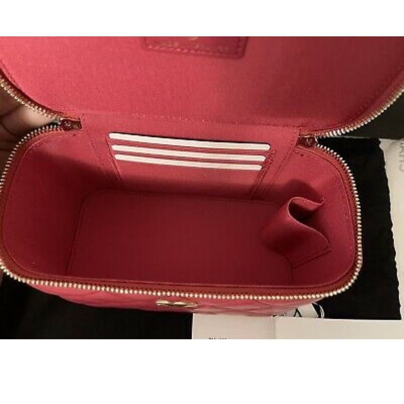 CHANEL 21A Top Handle Small Vanity on Chain BNIB FULL SET - Picture 8 of 12